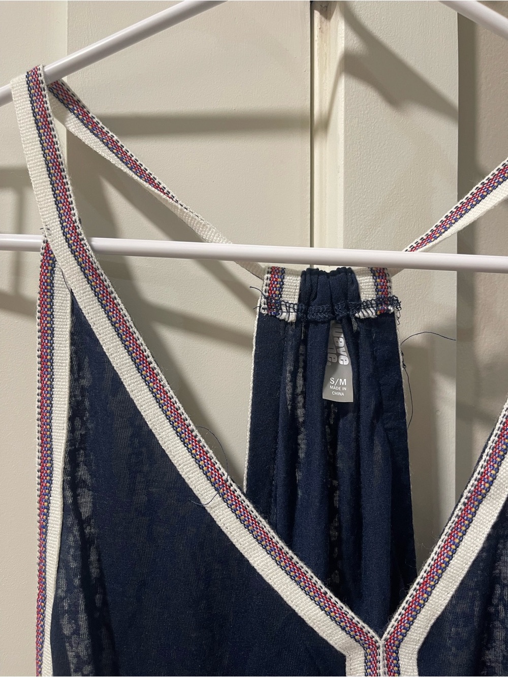 Navy V-Neck Strappy Tank with Contrast Trim - Picture 2 of 3